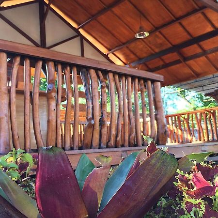 Raffles Inn Labuan Bajo Extérieur photo