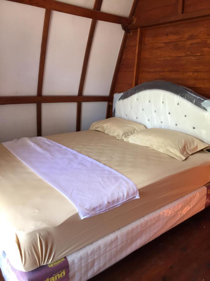 Raffles Inn Labuan Bajo Extérieur photo