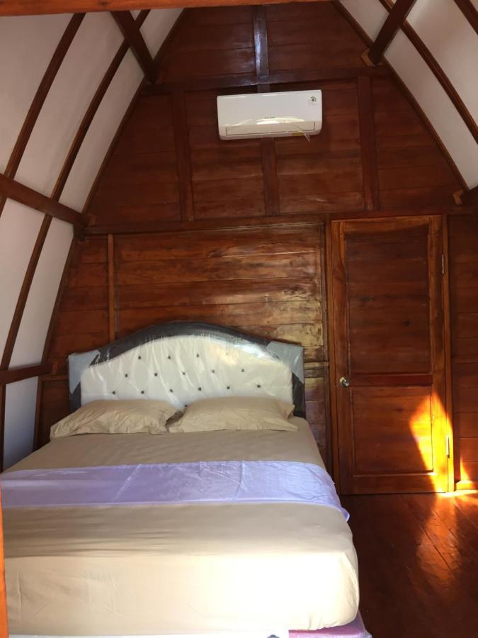 Raffles Inn Labuan Bajo Extérieur photo