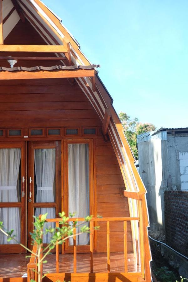 Raffles Inn Labuan Bajo Extérieur photo